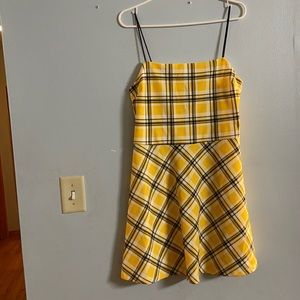 Black and yellow summer dress